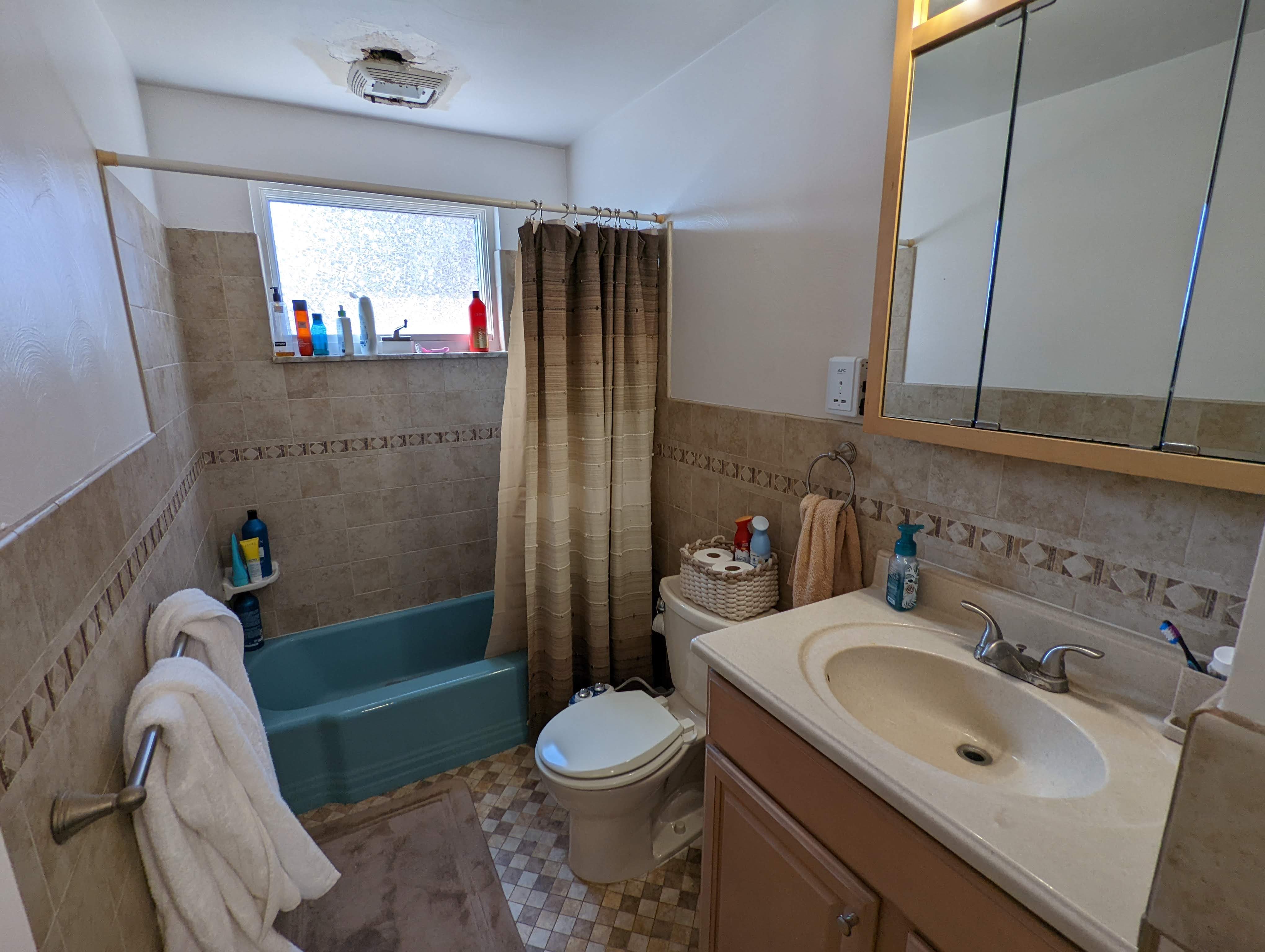 Full Bathroom